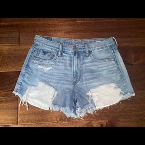 American Eagle Vintage Festivsal Hi-rise shorts